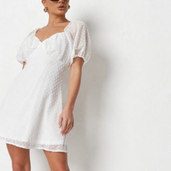 MISSGUIDED - dobby milkmaid skater dress WHITE - Picture 2 of 2